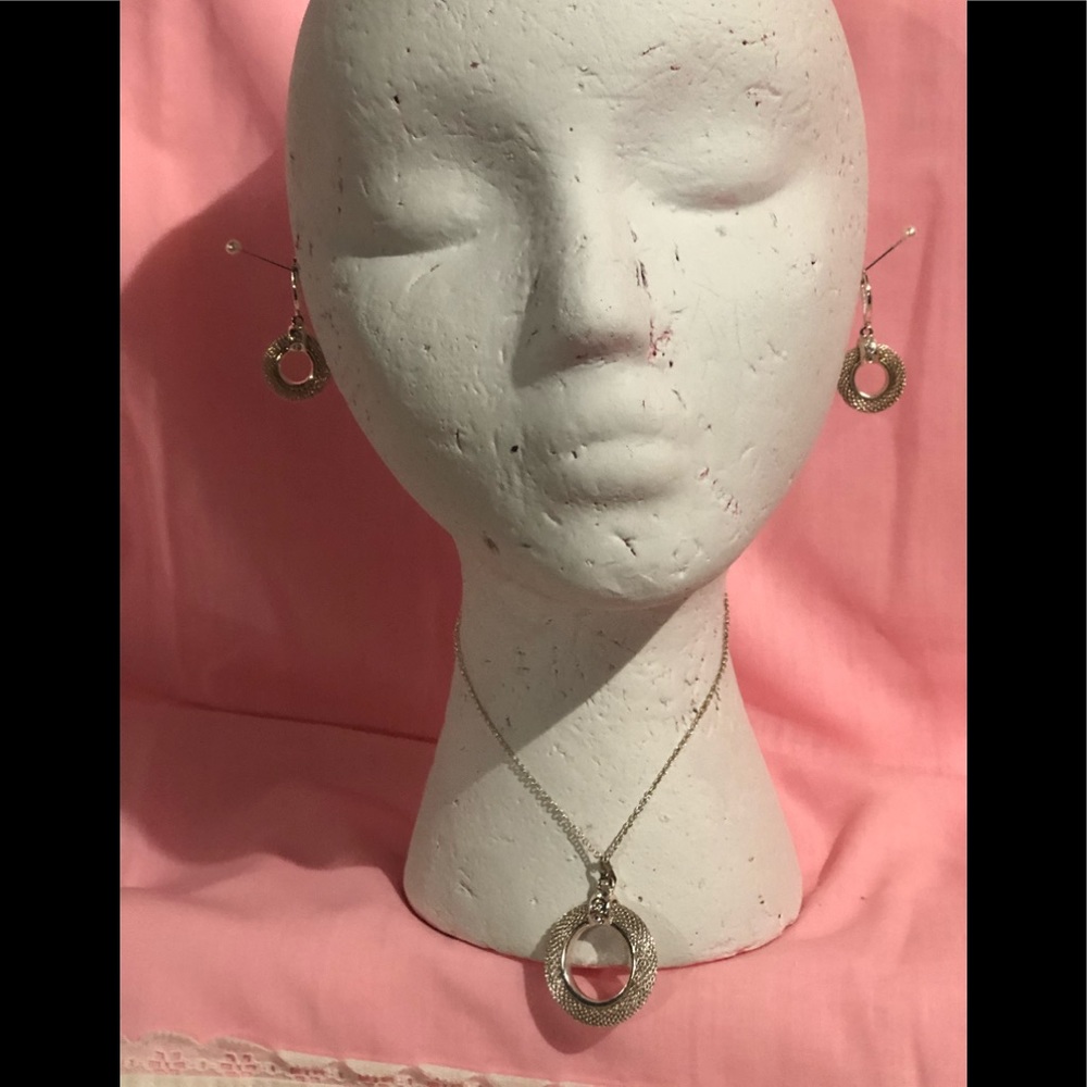 Vintage silver necklace/lever back earrings